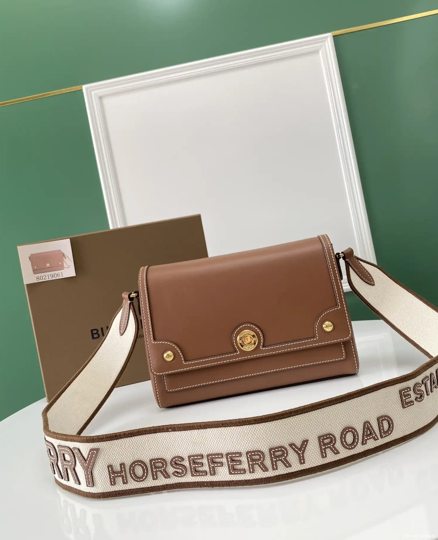 Official First Bag Ru Bag-25-8.5-18cm Crossbody BURBERRY Note 0511